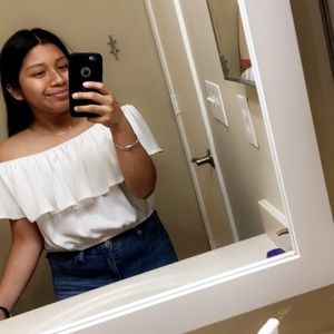 Meet your Posher, Isabel